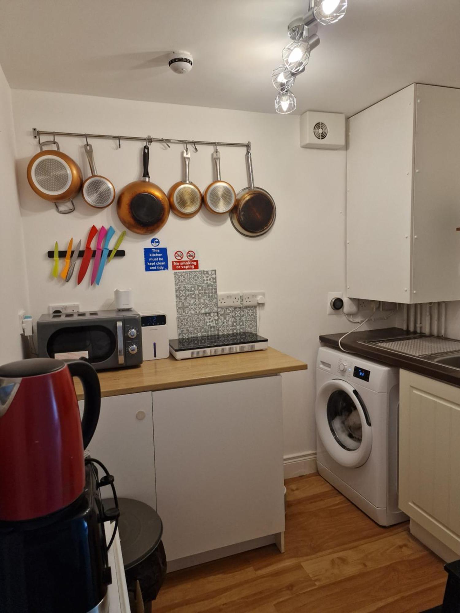 Aunty Katie'S House, Ni Tourist Board Certified & Located On The Main Oldpark Road To Belfast, With Free Continental Breakfast & Free Ultra Fast Sky Internet, Free Sky Sports & Free Sky Cinema, Self-Check In After 10Pm Gmt Hostel Eksteriør bilde