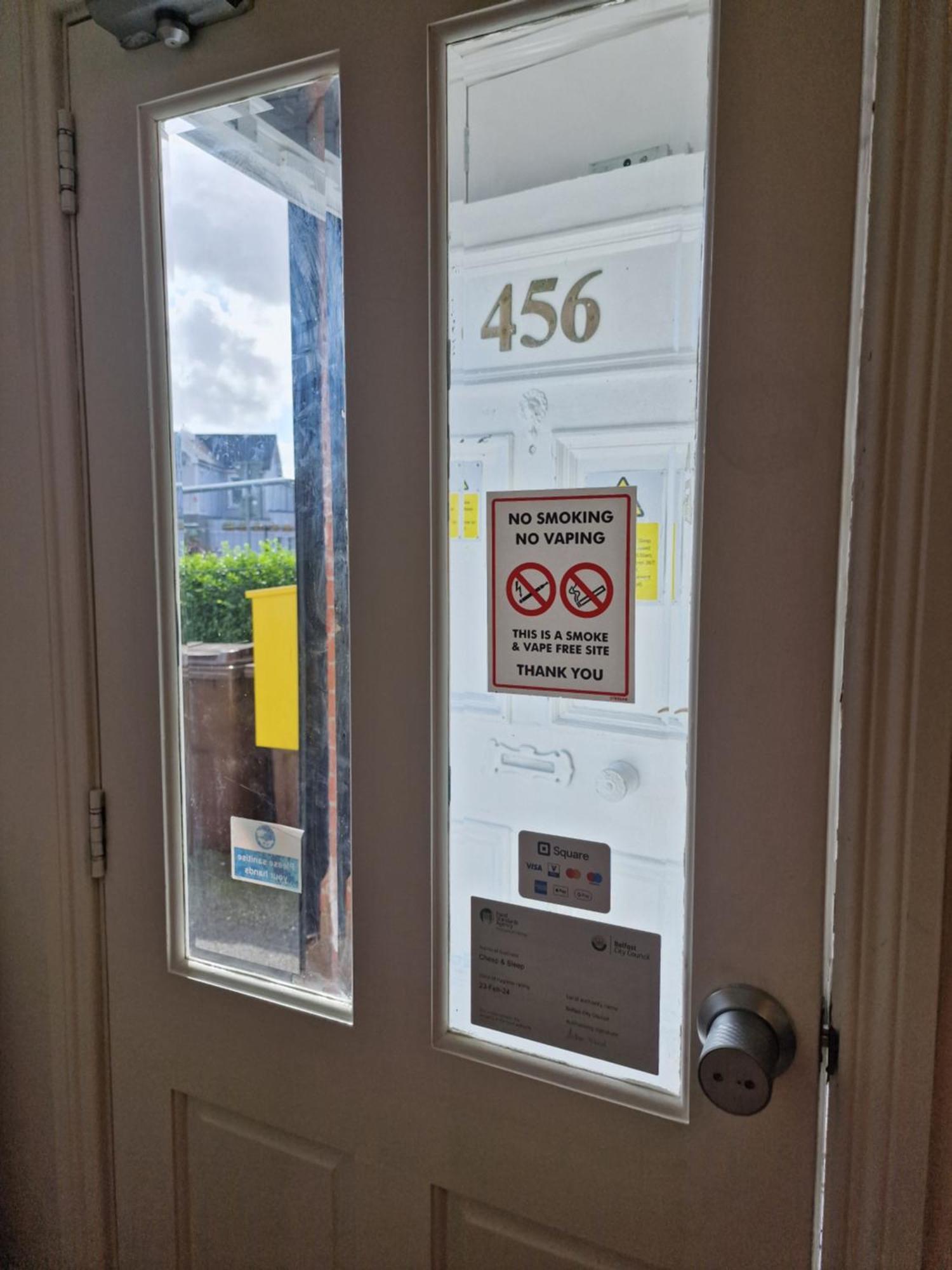 Aunty Katie'S House, Ni Tourist Board Certified & Located On The Main Oldpark Road To Belfast, With Free Continental Breakfast & Free Ultra Fast Sky Internet, Free Sky Sports & Free Sky Cinema, Self-Check In After 10Pm Gmt Hostel Eksteriør bilde