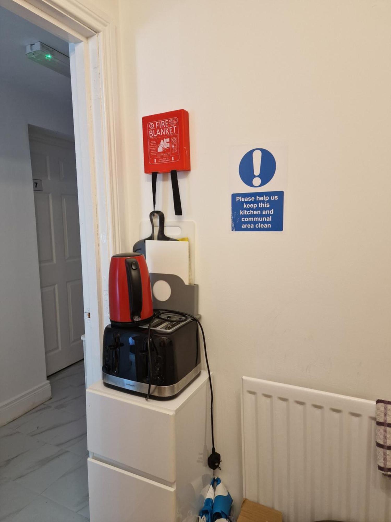 Aunty Katie'S House, Ni Tourist Board Certified & Located On The Main Oldpark Road To Belfast, With Free Continental Breakfast & Free Ultra Fast Sky Internet, Free Sky Sports & Free Sky Cinema, Self-Check In After 10Pm Gmt Hostel Eksteriør bilde