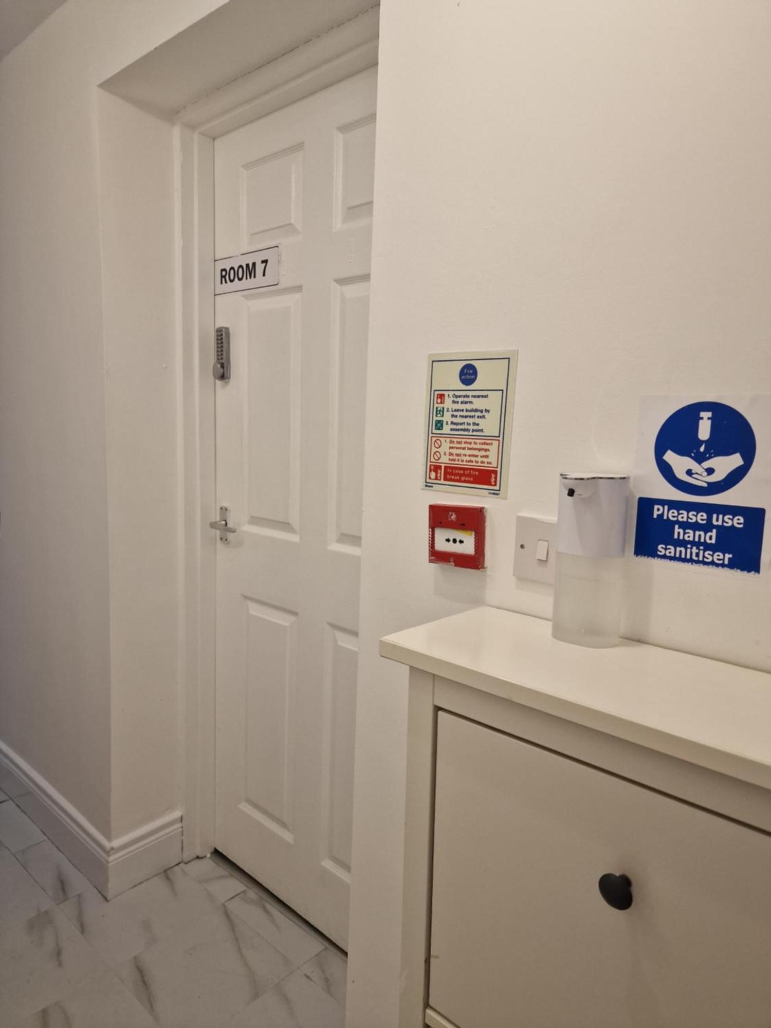 Aunty Katie'S House, Ni Tourist Board Certified & Located On The Main Oldpark Road To Belfast, With Free Continental Breakfast & Free Ultra Fast Sky Internet, Free Sky Sports & Free Sky Cinema, Self-Check In After 10Pm Gmt Hostel Eksteriør bilde