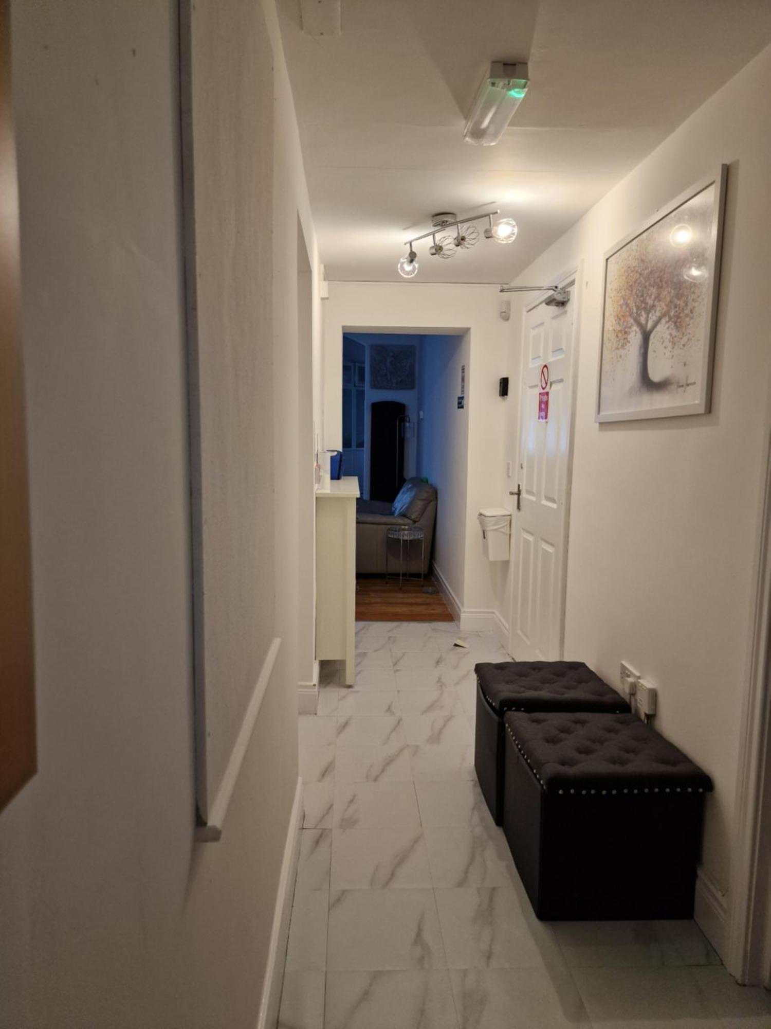 Aunty Katie'S House, Ni Tourist Board Certified & Located On The Main Oldpark Road To Belfast, With Free Continental Breakfast & Free Ultra Fast Sky Internet, Free Sky Sports & Free Sky Cinema, Self-Check In After 10Pm Gmt Hostel Eksteriør bilde