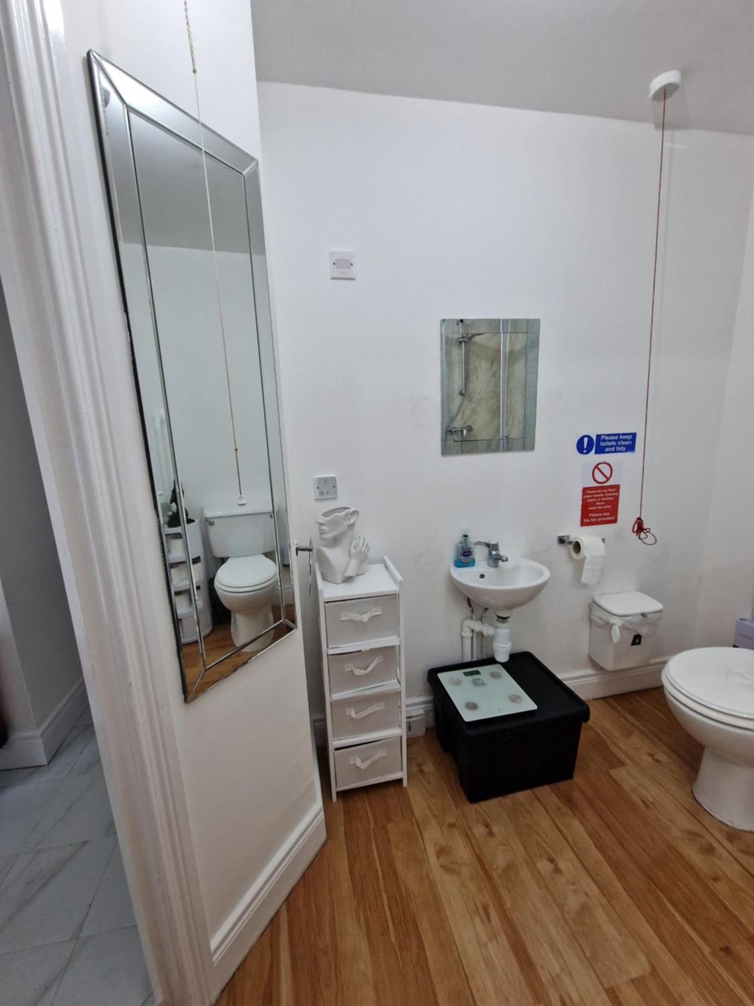Aunty Katie'S House, Ni Tourist Board Certified & Located On The Main Oldpark Road To Belfast, With Free Continental Breakfast & Free Ultra Fast Sky Internet, Free Sky Sports & Free Sky Cinema, Self-Check In After 10Pm Gmt Hostel Eksteriør bilde