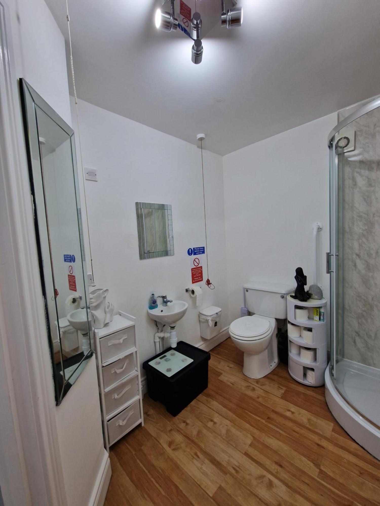 Aunty Katie'S House, Ni Tourist Board Certified & Located On The Main Oldpark Road To Belfast, With Free Continental Breakfast & Free Ultra Fast Sky Internet, Free Sky Sports & Free Sky Cinema, Self-Check In After 10Pm Gmt Hostel Eksteriør bilde