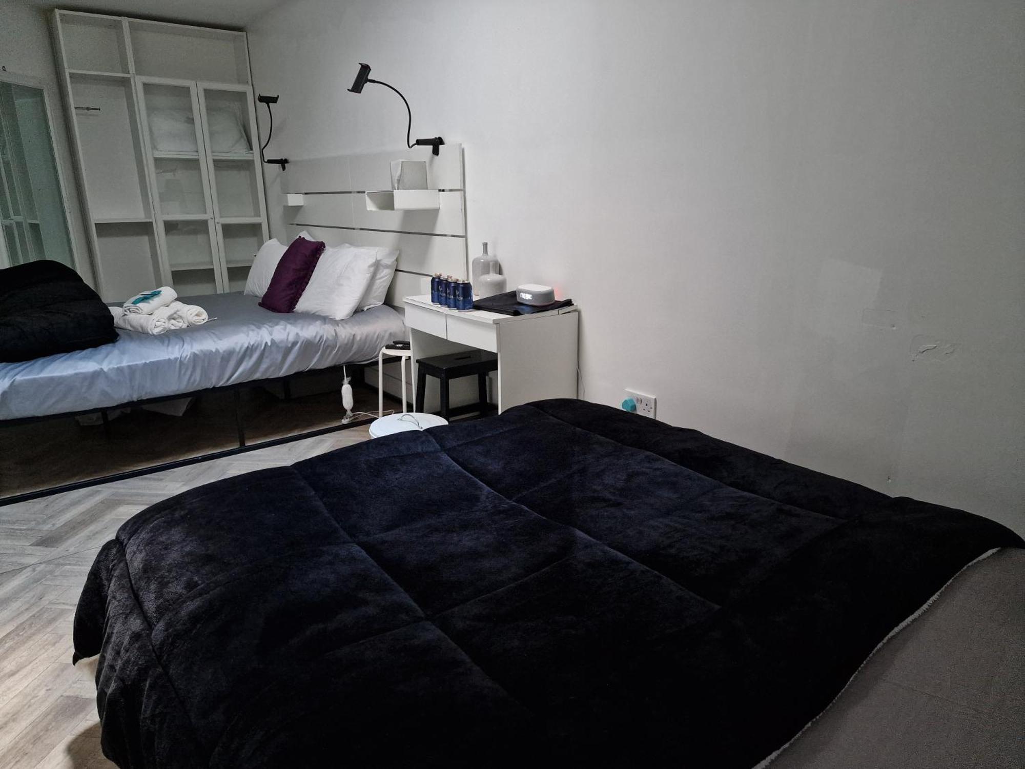 Aunty Katie'S House, Ni Tourist Board Certified & Located On The Main Oldpark Road To Belfast, With Free Continental Breakfast & Free Ultra Fast Sky Internet, Free Sky Sports & Free Sky Cinema, Self-Check In After 10Pm Gmt Hostel Eksteriør bilde